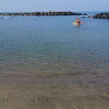 A Few Steps From The Sea Daire Fiumicino Dış mekan fotoğraf